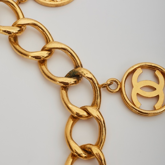 CHANEL LOGO COIN MEDALLION CHARM GOLD CHAIN NECKLACE BELT (1993) 26inch - Picture 15 of 16